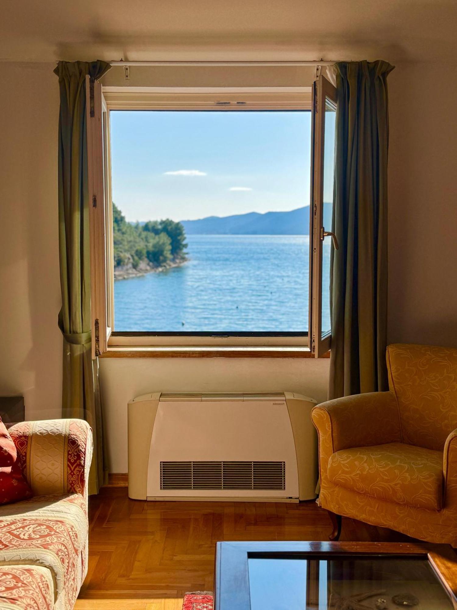 Villa Rava Hotel & Restaurant エクステリア 写真
